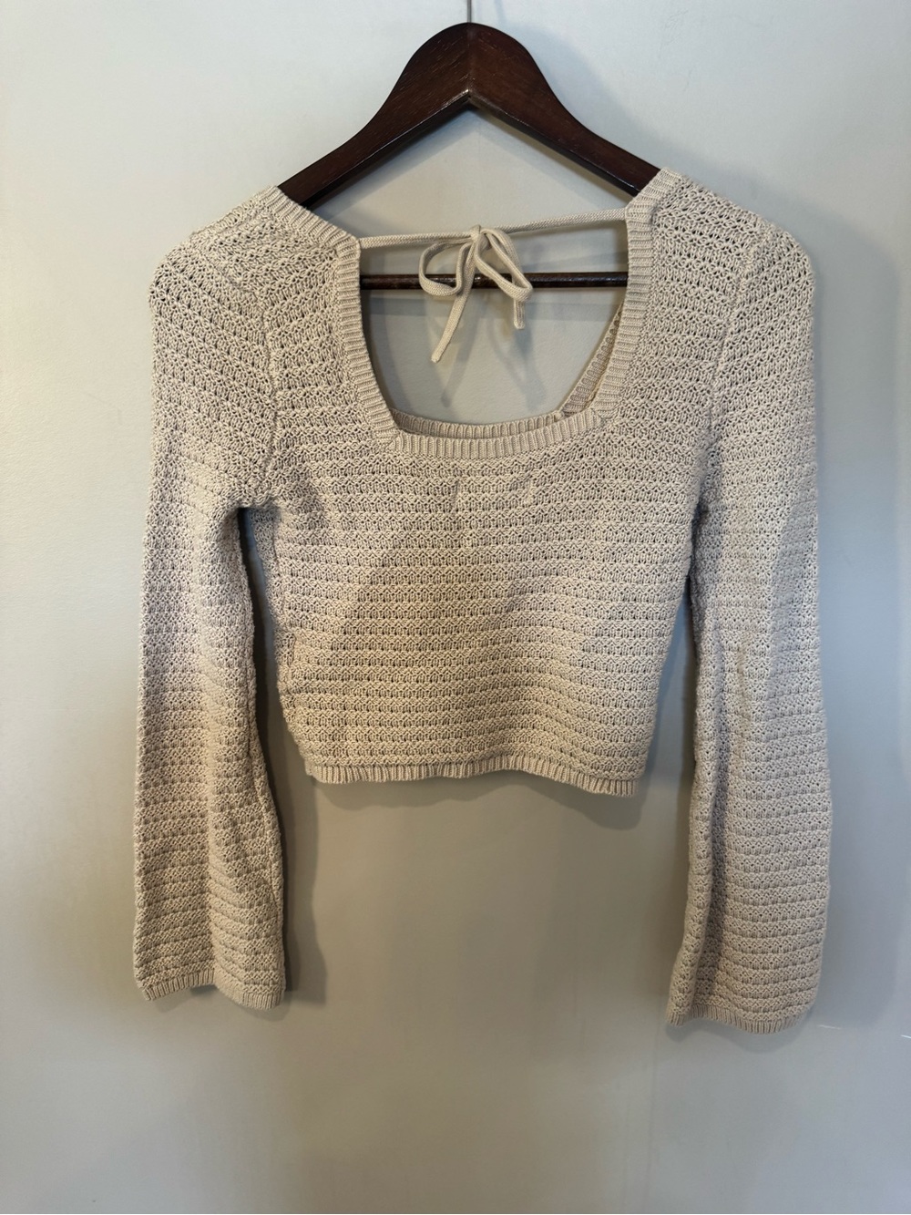 Hollister Beige Open Knit Cropped Long Sleeve Sweater Top Size S - Picture 4 of 7